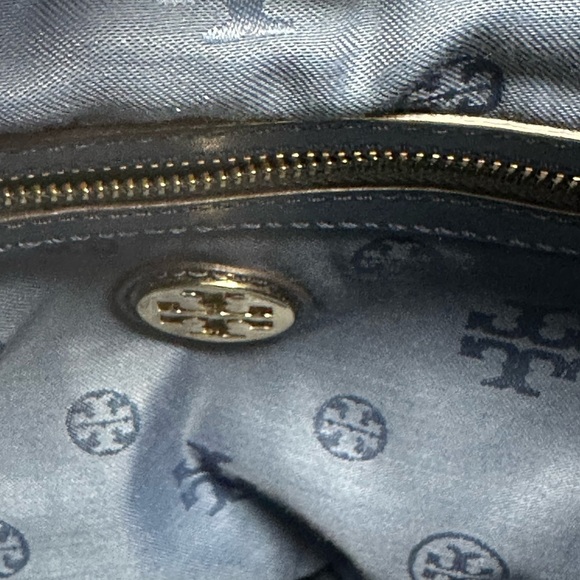TORY BURCH Serina Hobo Blue Leather Shoulder Bag - Picture 8 of 13